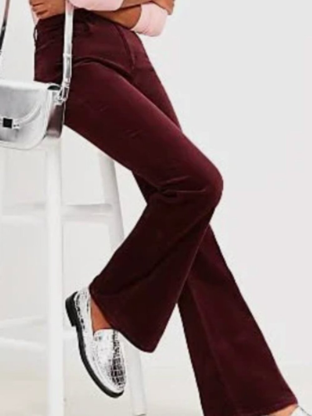 LOFT Five Pocket Slim Flare Velvet Pants in Red Raisin, size 30/10